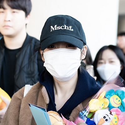 [19.12.09] 인천공항 입국 아이유 직찍 by 두탕구리