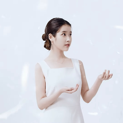 211012 아이유 X 제이에스티나 (17p)