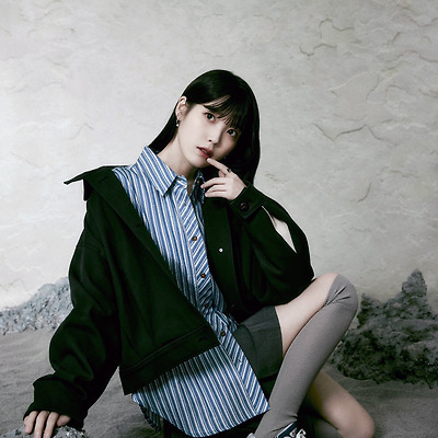 뉴발란스 글로벌 앰버서더 아이유 새 화보
