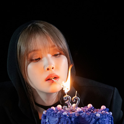 아이유 HEREH 서울콘 비하인드 사진 원본 34P