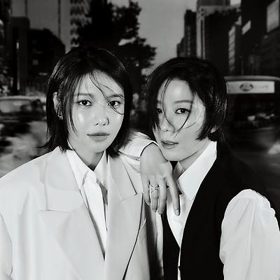 전혜진, 최수영 엘르 화보