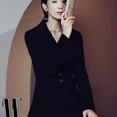 김서형 W 화보