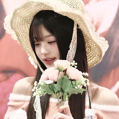이번에 역대급 반응 터진 장원영 팬싸짤들 미모 수준