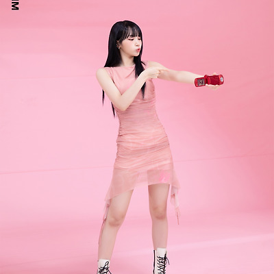 [Weverse] [김채원] 230829 ’MAKE UP FOR EVER’ Ads Photo Sketch