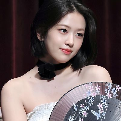요즘 폭력적인 안유진 비주얼