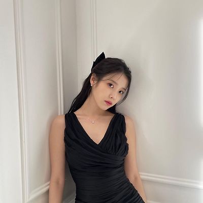 [230215] 아이유 인스타그램