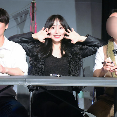240927 연극 옥탑방 고양이 팬사인회 및 퇴근길 겨양이 役 정유정 19장