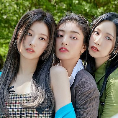 트와이스, 역대 여돌 중 네 번째로 초동 하프 밀리언셀러(50만) 달성
