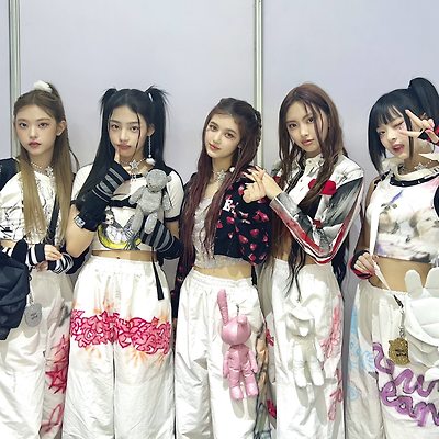 [230106] 골든디스크 어워즈 출국 뉴진스