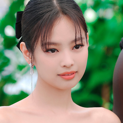 230523 칸 영화제 제니 직찍