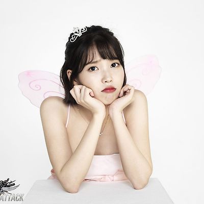 아이유(IU) 서든어택(Sudden Attack) 완전 귀여운 포토 8컷