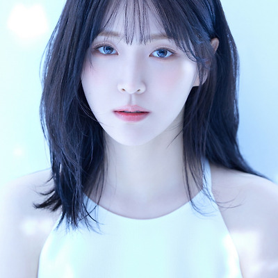 김지은, 새 프로필 공개