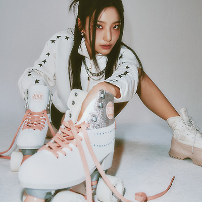 2023 7월호 Elle 엘르 프로미스나인 이새롬 화보 인터뷰 (230703)