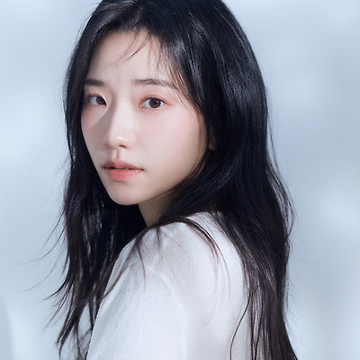배우 김노진, 새 프로필 공개