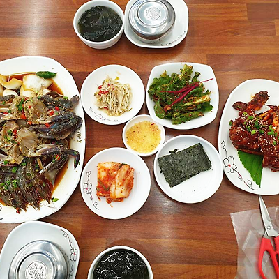 시흥 물왕저수지 맛집 : 푸짐한 게장이 가득한 '봉순게장'