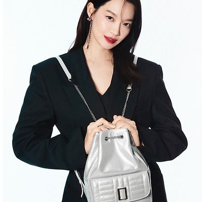 배우 신민아 'KOLON MALL' COURONNE(쿠론) 화보