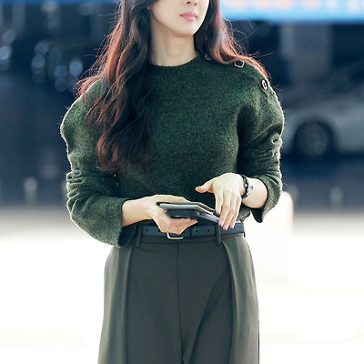 이청아, 카키 컬러 드뮤어 룩