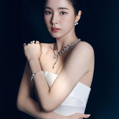 신세경 바자 화보