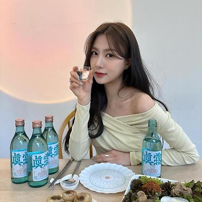 에이핑크 하영 진로골드 한잔 했씀다