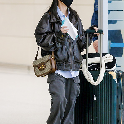 220929 아이유 인천공항 입국