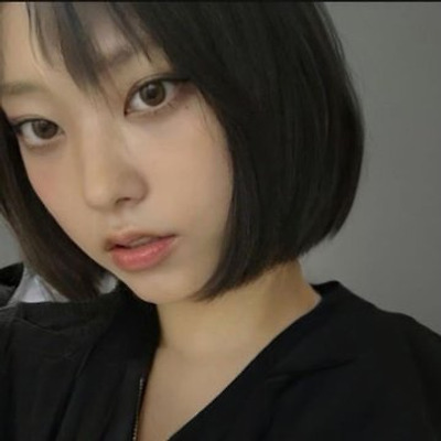 뉴진스 해린 단발 곱슬 합성