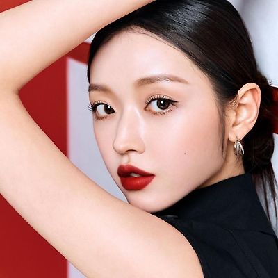 유아 (오마이걸) 입생로랑 뷰티 마리끌레르 화보