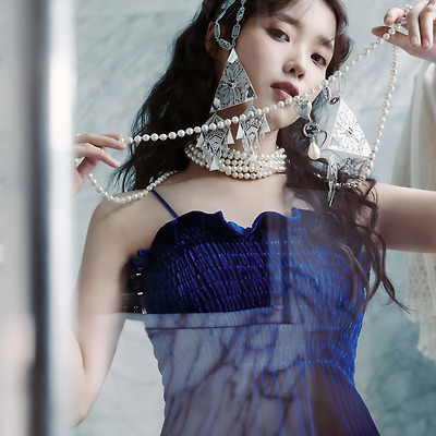 보그 11월호 아이유 11장