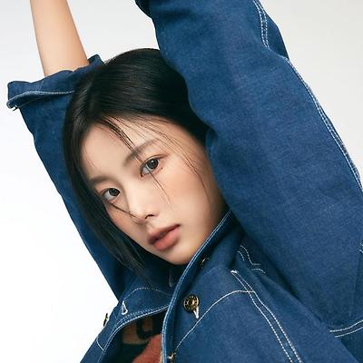 강혜원 싱글즈 화보