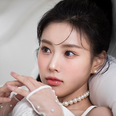 강혜원 ‘W’ 자켓 화보 촬영 비하인드