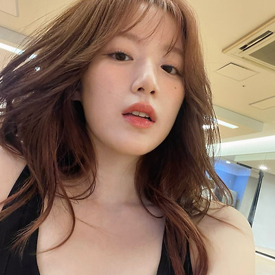 검은색 GUESS 민소매 아이들 슈화