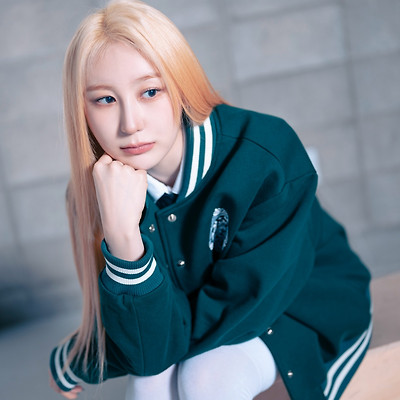 [디스패치] 미니 2집 '오버 더 문(Over The Moon)' 발매 프로모션