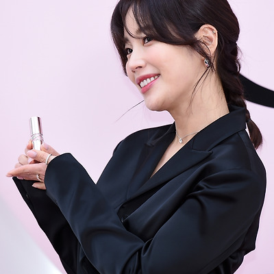 [언론사] 240424 입생로랑 뷰티 러브샤인 팩토리 팝업 이벤트