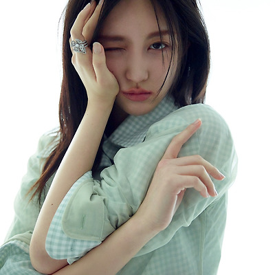 아이브 가을 “최근 독서에 푹 빠져있다”