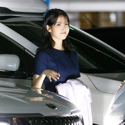 220510 아이유 브로커 제작보고회 출근