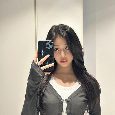 베이비몬스터 맴버들 셀카 위버스 사진들