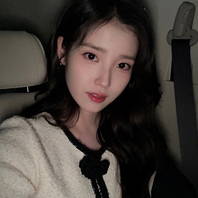 아이유, 산불 피해·소방관 지원 2억원 기부
