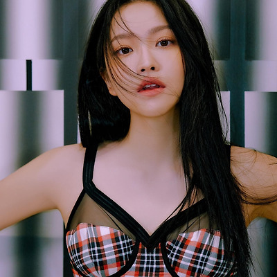레드벨벳(Red Velvet) 예리(YERI) 노블레스 맨 11월호 화보 B컷 18컷