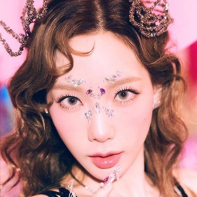소녀시대 태연 FOREVER 1 화보 사진과 인스타그램 셀카 사진