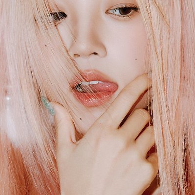 여자아이들 우기 2022년 엘르 화보사진과 인스타그램 사진
