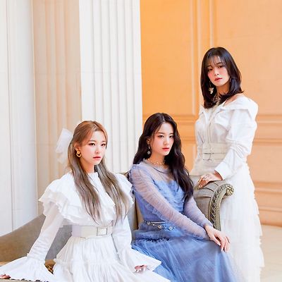 [프로미스나인] 무료한 밤의 서프라이즈 'Midnight Guest' 자켓 사진들