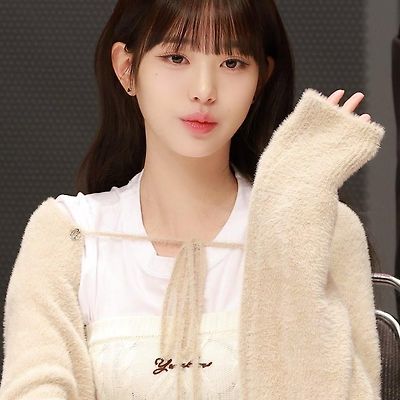 청순 장원영 (아이브)