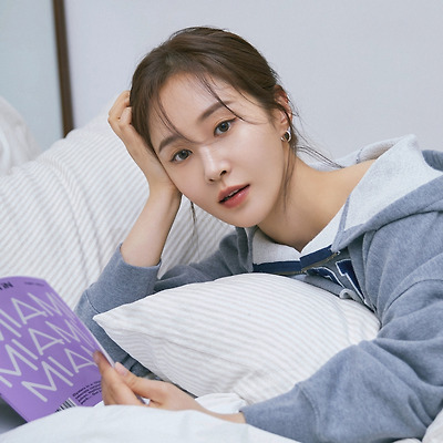 소녀시대 겸 배우 유리