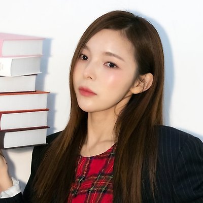 배우 박진주 뮤지컬 '레드북' 포스터 촬영 현장 비하인드