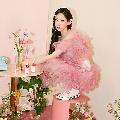 소녀시대 태연(Taeyeon) 퍼스트 룩(Look) 매거진 포토