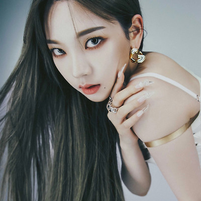 에스파 카리나 DAZED 3월호 커버 스토리 움짤