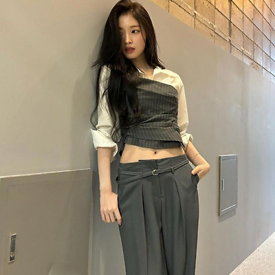 오마이걸 아린, 잘록 허리 눈길