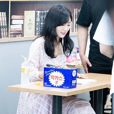[19.06.29] 이마트24 보미 팬사인회 직찍 by 두탕구리