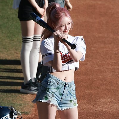 250329 베이비몬스터 라미 로라 치키타 아사 루카 시구 시타 잠실야구장 사진들