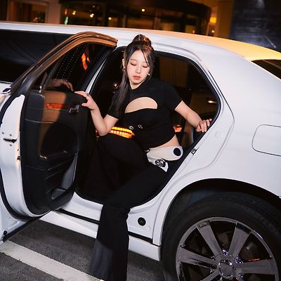 VCHA 렉시, 데뷔 싱글 'Girls of the Year' 콘셉트 포토 공개