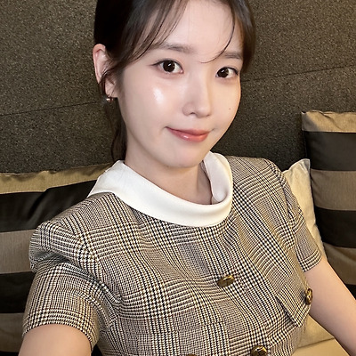 250126 아이유 더 위닝 무대인사 & GV 기념사진